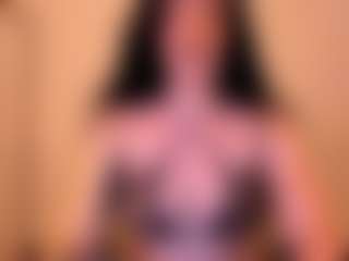 Almendra's Live Sex Cam Show