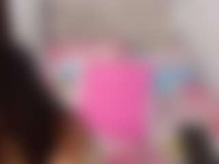 Live cam show with ebony-mommy - Curvy on AdultVida.com