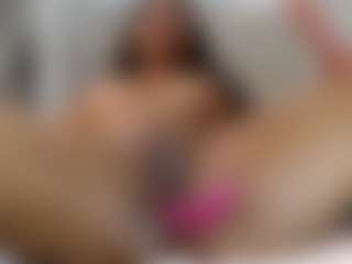 Live cam show with ebony-mommy - Brown Eyes Big Tits on CamSextacy
