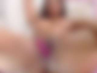 Live cam show with ebony-mommy - Bedroom on Camsoda