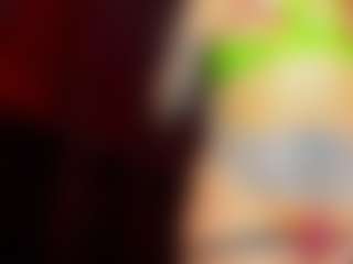 Live cam show with Dollglam01 - Redbone on milfzrlive.com