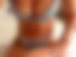 Live cam show with nicolegiulia - White MILF on Uber Horny | united states