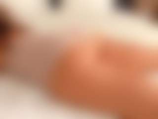 Live cam show with nicolegiulia - Bedroom on milfzrlive.com