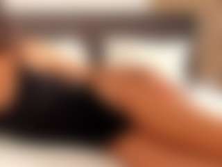 nicolegiulia MILF webcam performer live streaming