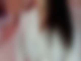 Live cam show with DANA - Little on Camiplay Live