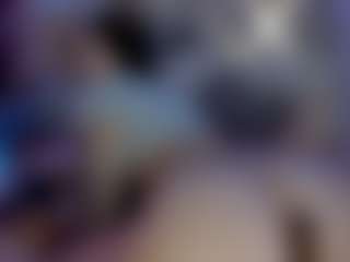 Live cam show with DANA - Riding on Camming Site