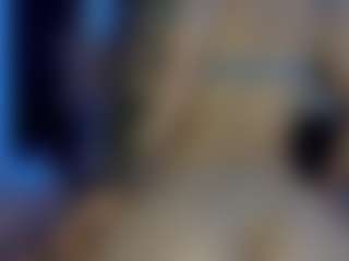 Live cam show with DANA - Flirt Ebony on Gym Cam Girls