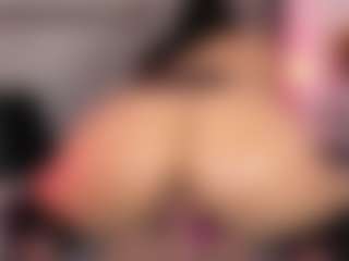 Live cam show with KENDAL - Latina Petite on SpunkLive | colombia