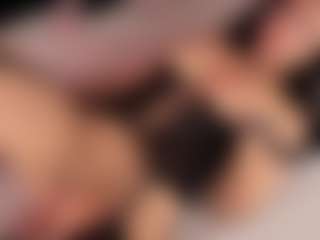 Live cam show with KENDAL - Fingers on CamClone