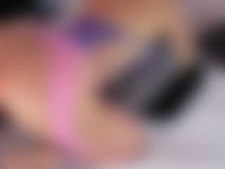 Live cam show with KENDAL - Brown Eyes on Streamer API