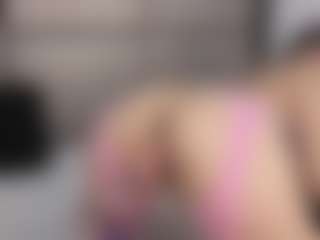 Live cam show with KENDAL - Strip on hrnylive.com