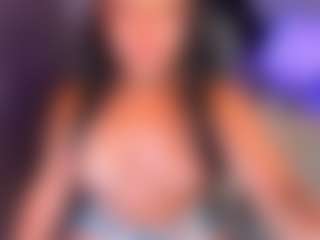Live cam show with ZOE - Petite on Camsoda