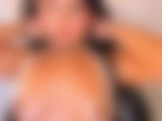 Live cam show with ZOE - Public Curvy on https://playwithruby.com