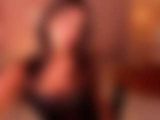 Live cam show with DAPHNE - Squirt on sexylive.show