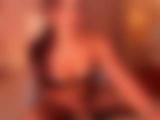 Live cam show with DAPHNE - Cum on wildcum.com