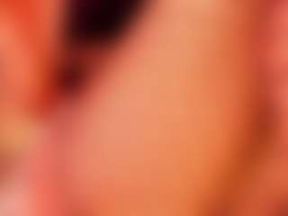 Live cam show with DAPHNE - Shaved Pussy on Porn Luv