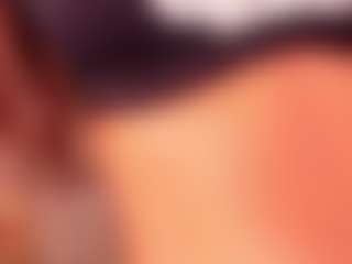 Live cam show with DAPHNE - Petite Toys on chickslive.net