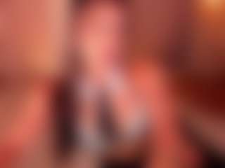 Live cam show with DAPHNE - Strip on Camsoda