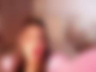 Live cam show with DAPHNE - Petite on Camsoda