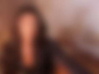 Live cam show with DAPHNE - Fetish Brown Hair on hotwifechat.live