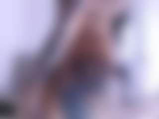 Live cam show with Thayra - Lovense on xDating