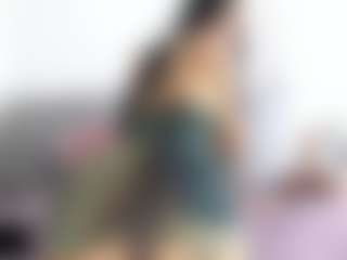 Thayra's Live Sex Cam Show