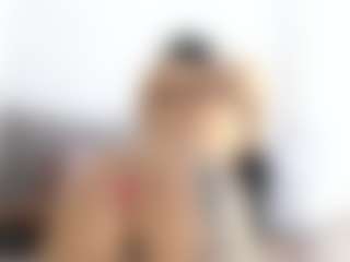 Live cam show with Thayra - Dildo on SquirtSoMuch