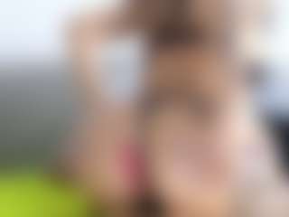 Thayra's Live Sex Cam Show