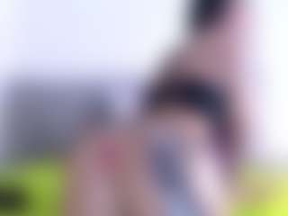 Thayra's Live Sex Cam Show