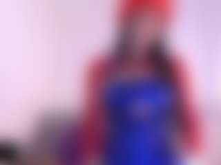 Thayra MILF webcam performer live streaming