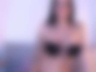 Thayra's Live Sex Cam Show