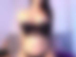 Live cam show with Thayra - MILF on crypto-cams