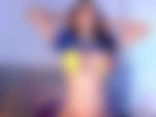 Live cam show with Thayra - Latina MILF on Hubzter Live | colombia