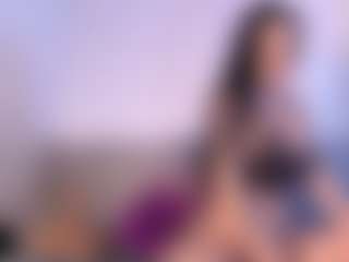 Thayra's Live Sex Cam Show