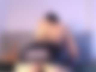 Live cam show with Thayra - Gamer Latina on Mixed Magazine Live | colombia