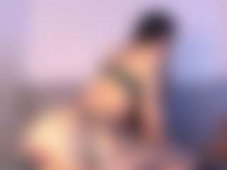 Thayra's Live Sex Cam Show