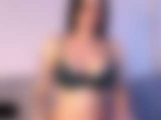 Thayra's Live Sex Cam Show