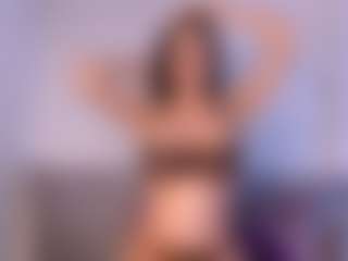 Thayra's Live Sex Cam Show