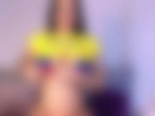 Thayra's Live Sex Cam Show