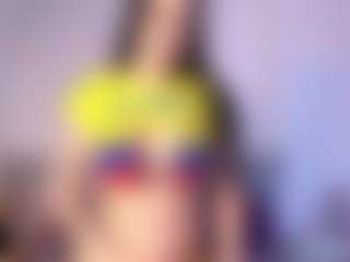Thayra's Live Sex Cam Show