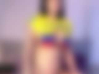 Thayra's Live Sex Cam Show