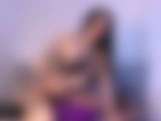Thayra's Live Sex Cam Show