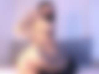 Thayra's Live Sex Cam Show