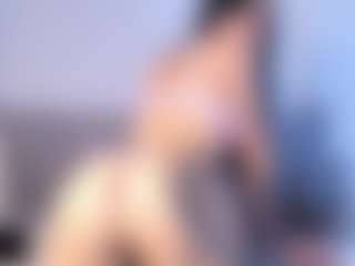 Thayra's Live Sex Cam Show