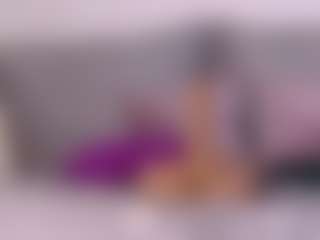 Thayra's Live Sex Cam Show