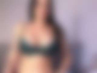 Thayra's Live Sex Cam Show