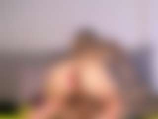 Thayra's Live Sex Cam Show