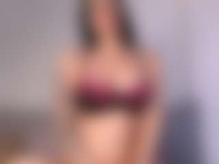 Thayra's Live Sex Cam Show