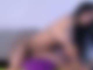 Thayra's Live Sex Cam Show