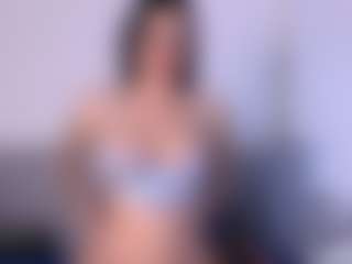 Thayra's Live Sex Cam Show